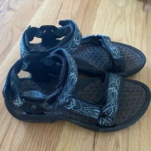 Women’s Teva Hiking Sandals.